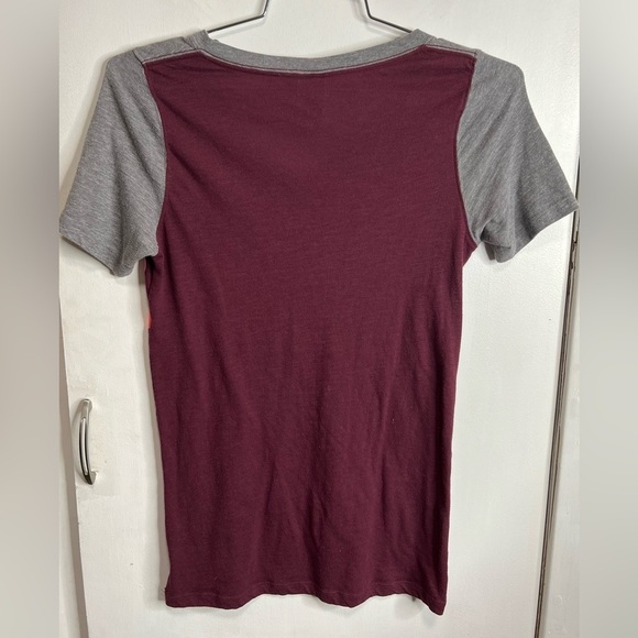 Victorias Secret Pink V-Neck Graphic Logo Tee - Picture 2 of 3